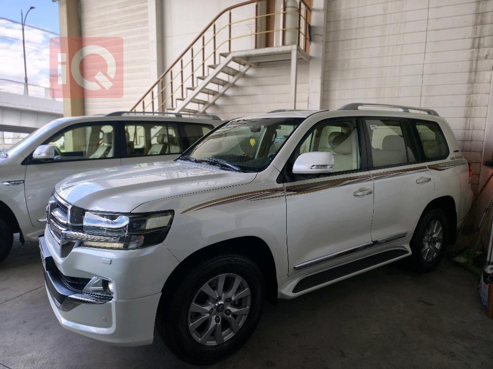 تويوتا لاندكروزر